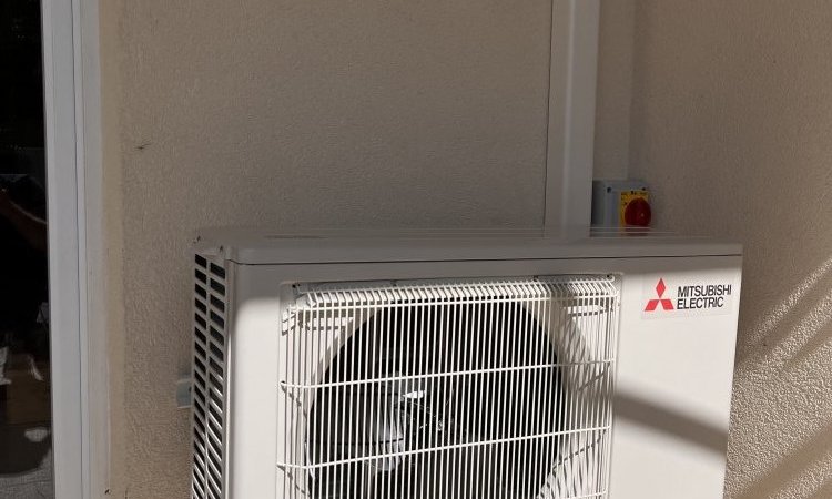 Installation d'une climatisation Mitsubishi dans un appartement à La Buisse